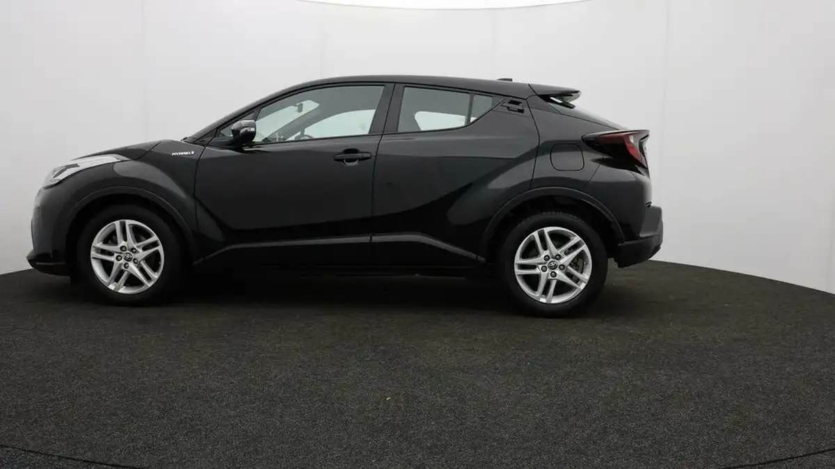 2021-toyota-c-hr-18-vvt-i-icon-big-3
