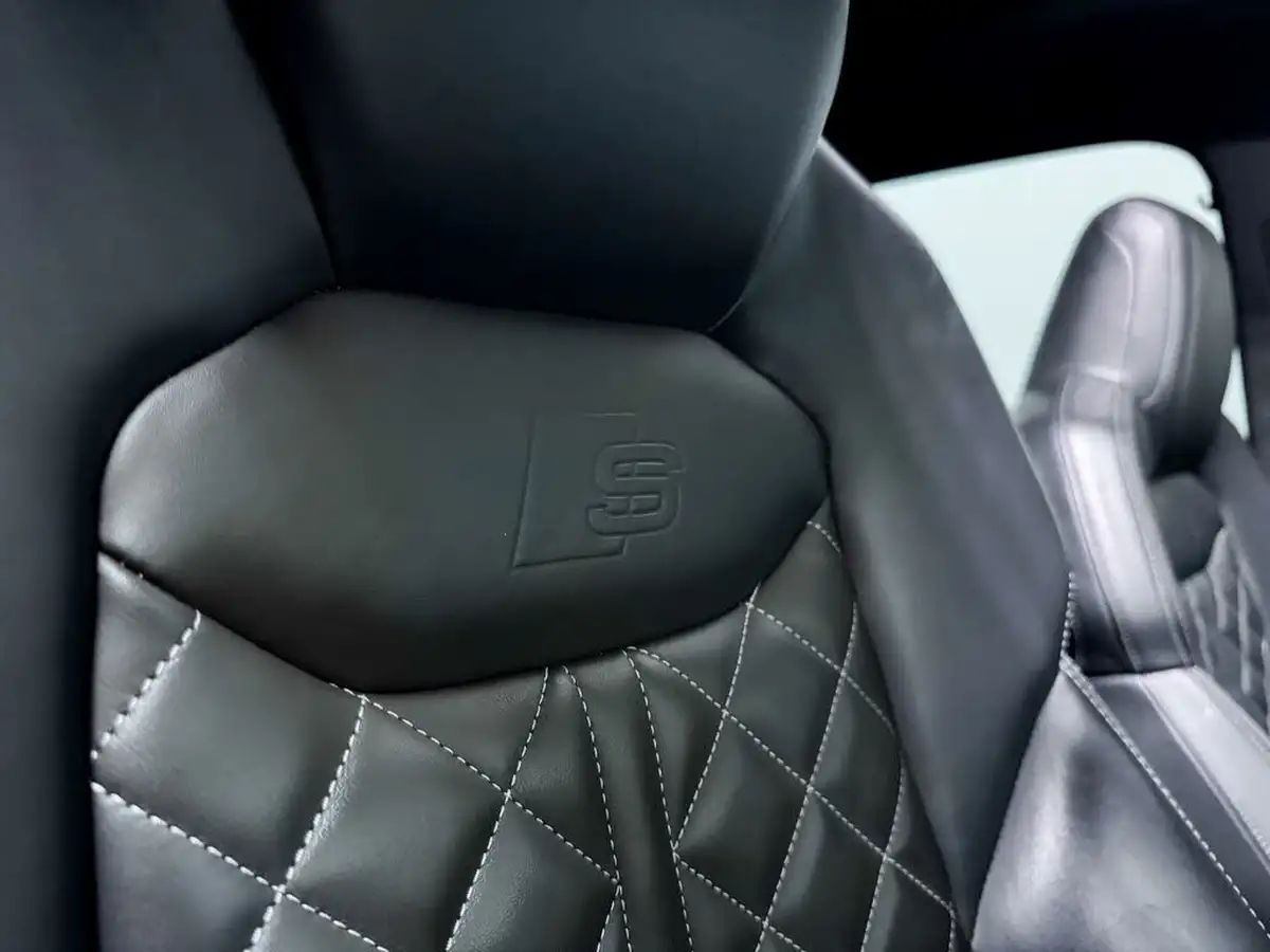 2020-audi-sq7-40tdi-big-42