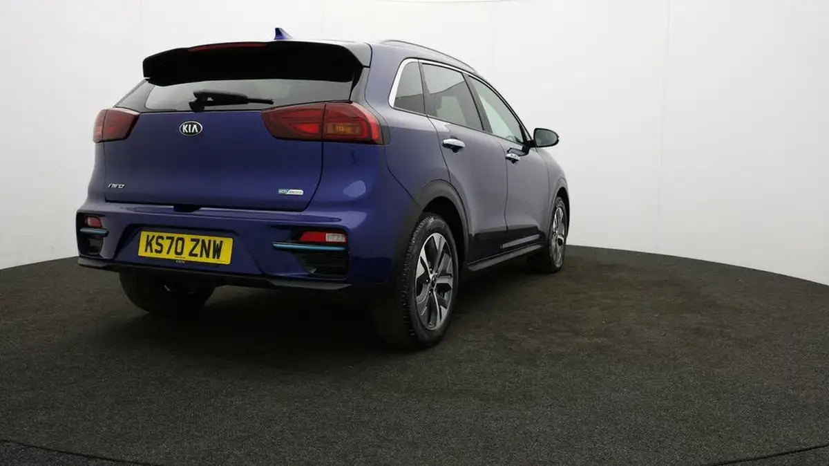 2021-kia-e-niro-ev-3-big-75