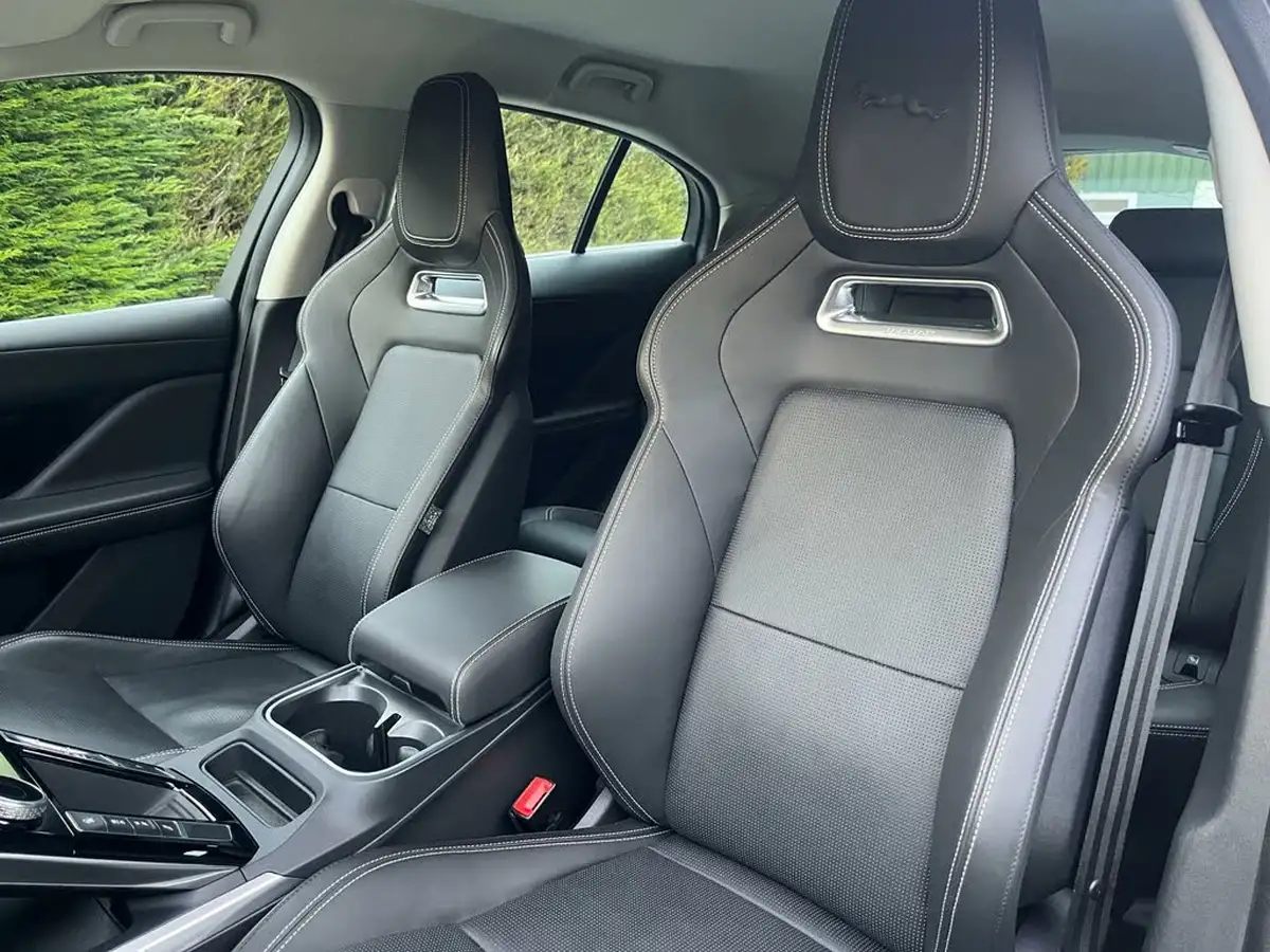 2022-jaguar-i-pace-ev400-hse-big-23