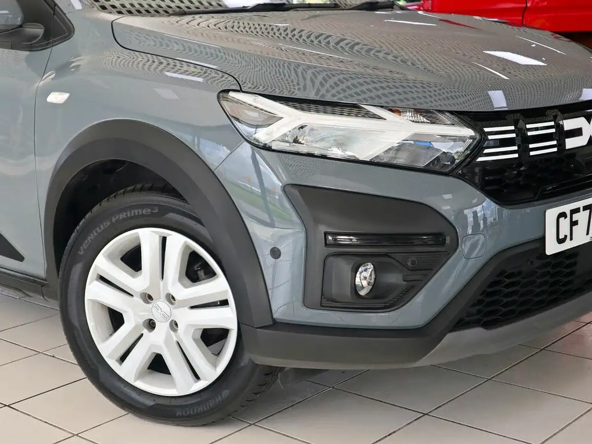 2023-dacia-jogger-10-tce-expression-big-4