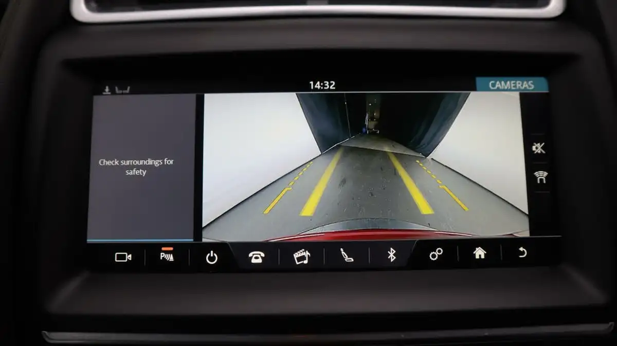2019-jaguar-e-pace-20-i4d-r-dynamic-150ps-big-23
