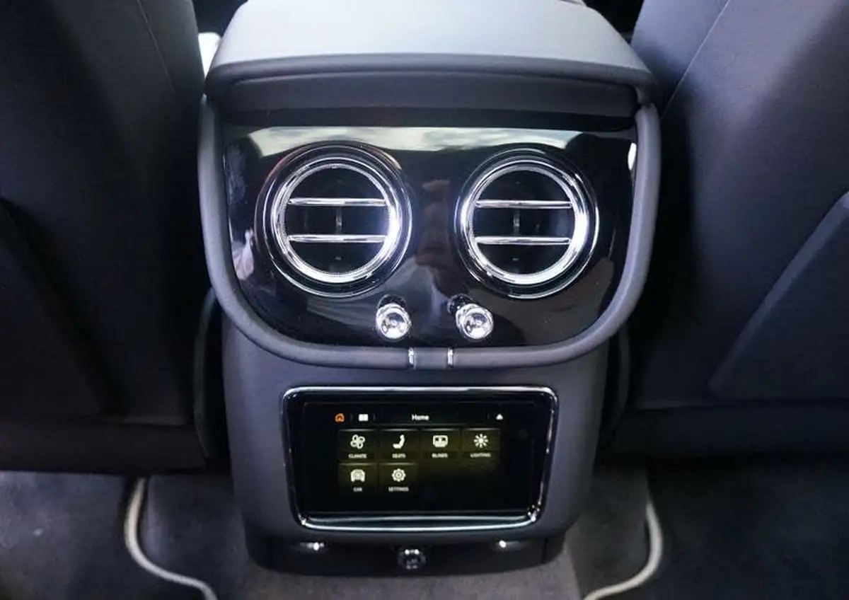 2024-bentley-bentayga-big-18