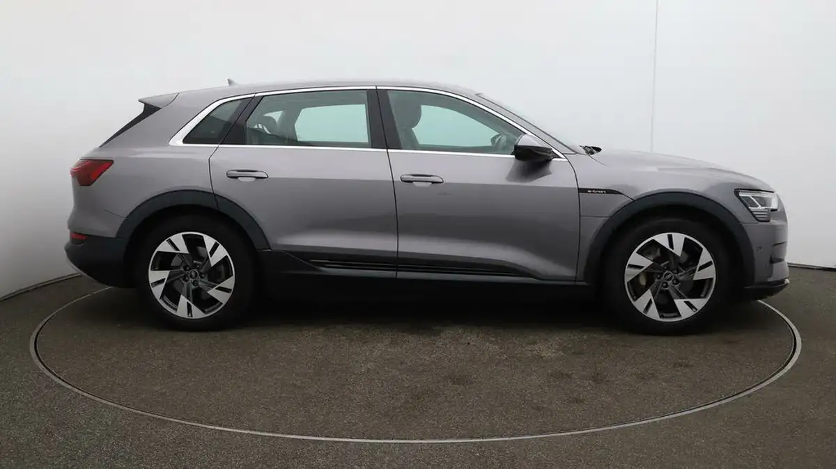 2020-audi-e-tron-50e-sport-big-43