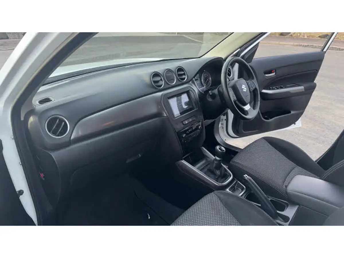 2022-suzuki-vitara-14-boosterjet-sz-t-big-8