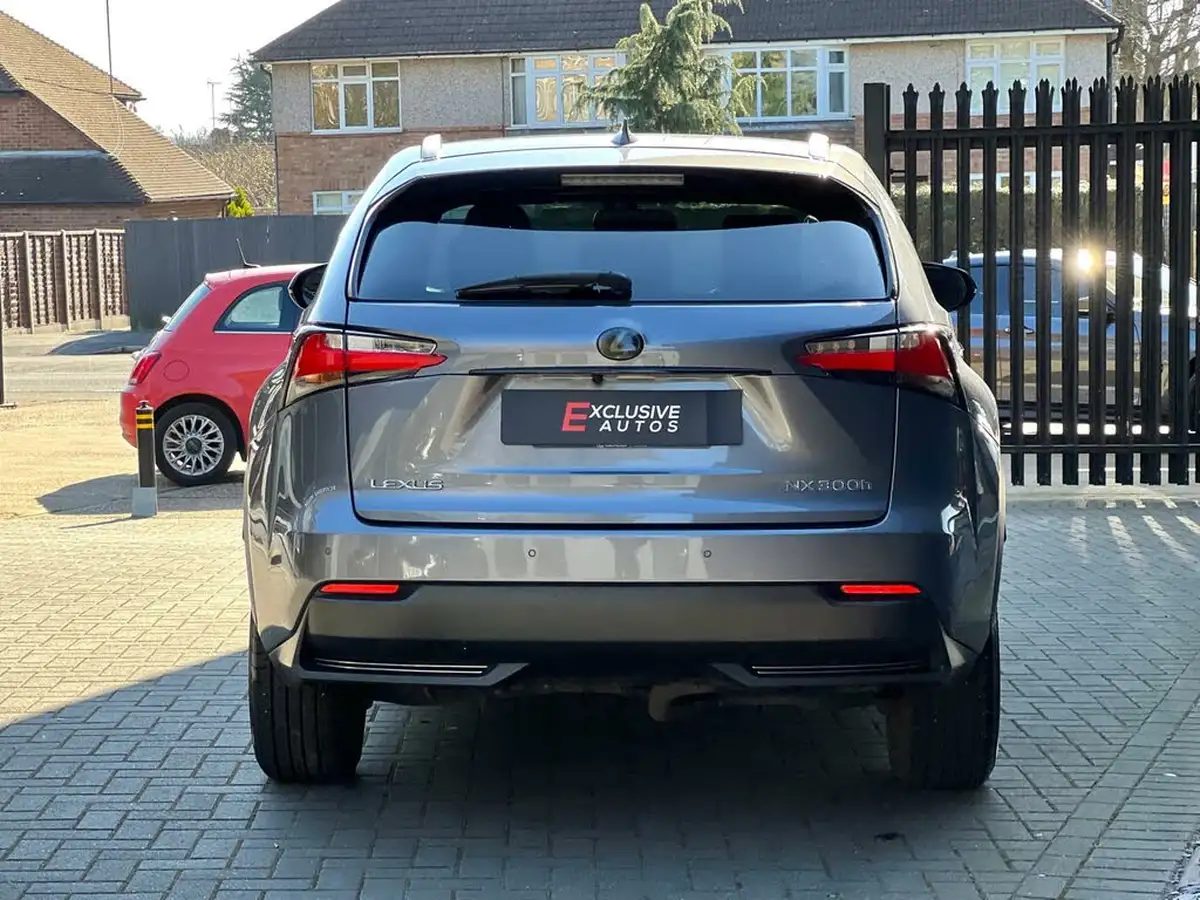2017-lexus-nx-300h-25-f-sport-p-navipan-big-16