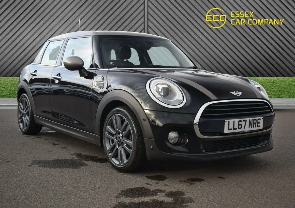 2017-mini-cooper-15-cooper-seven-5d-big-5