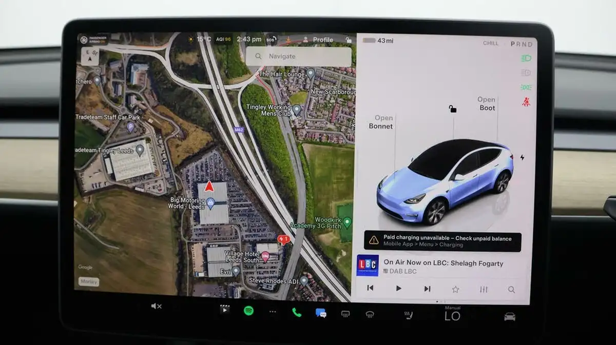 2022-tesla-model-y-e-long-range-big-11