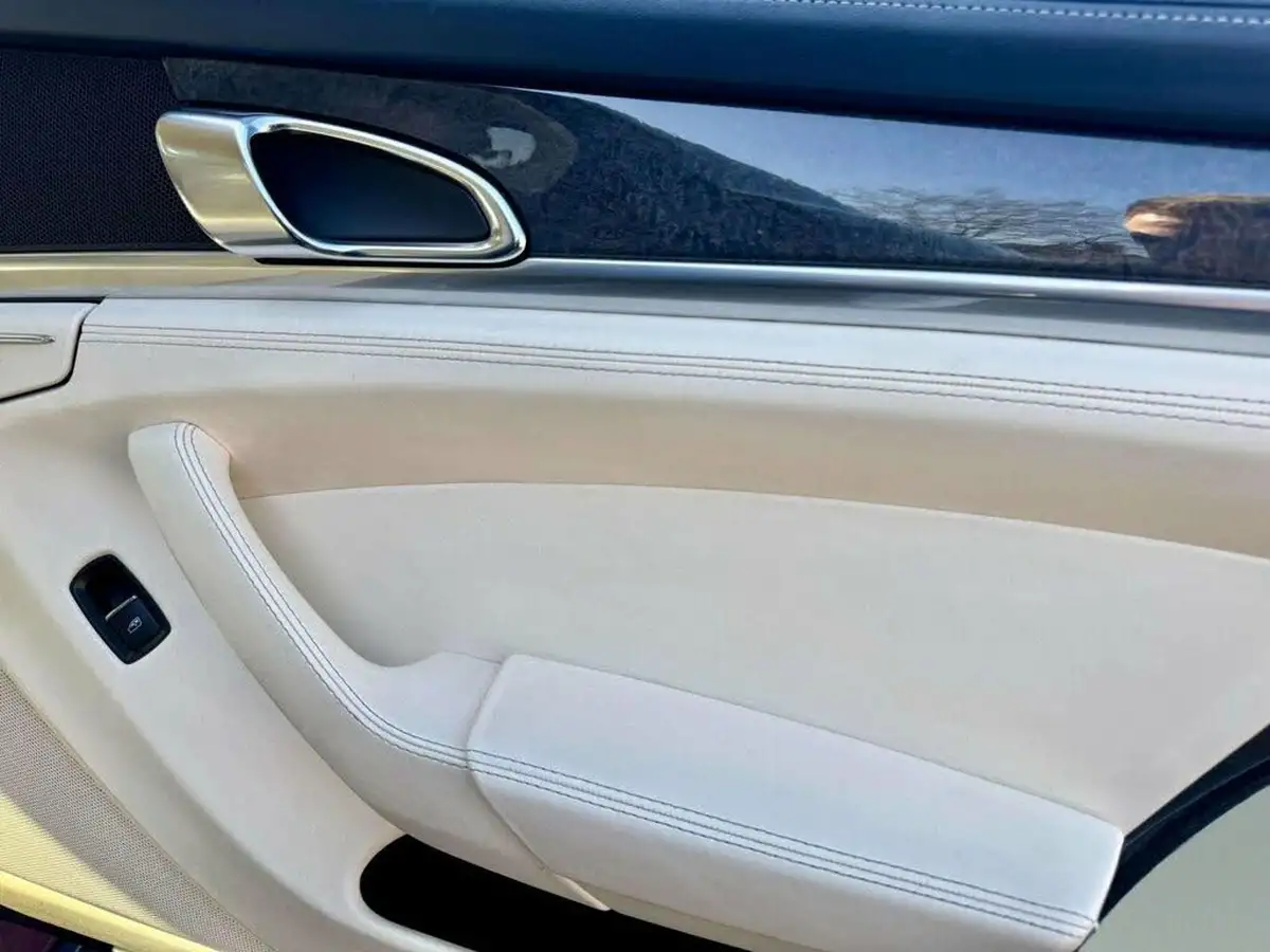 2010-porsche-panamera-48-4s-big-46