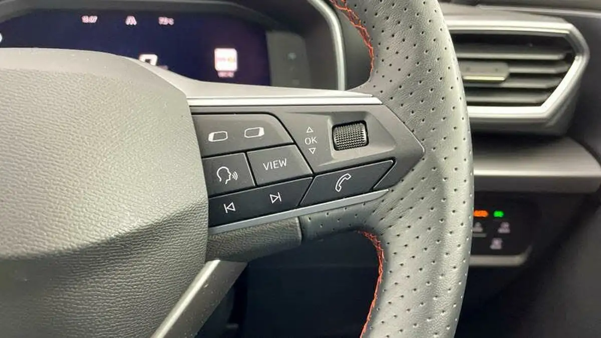 2024-seat-leon-big-52