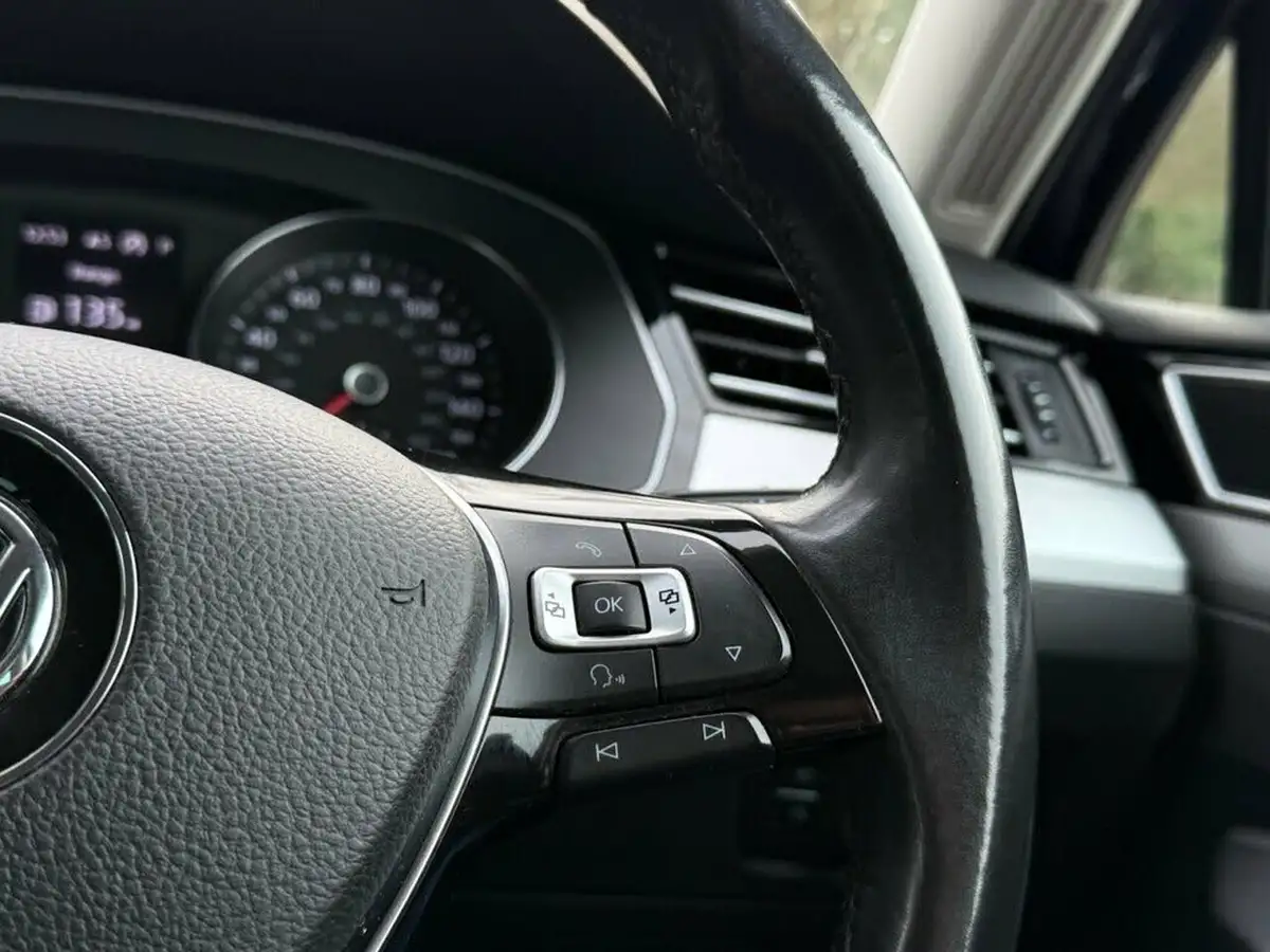 2017-volkswagen-passat-16tdi-se-business-ss-estate-5d-dsg-big-39