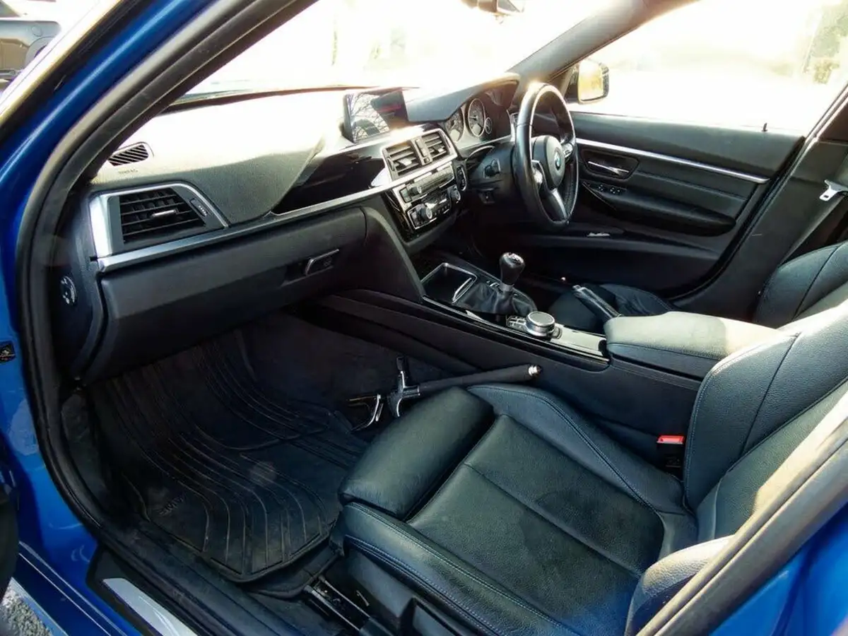 2018-bmw-3-series-20-320i-xdrive-m-sport-saloon-4d-big-27