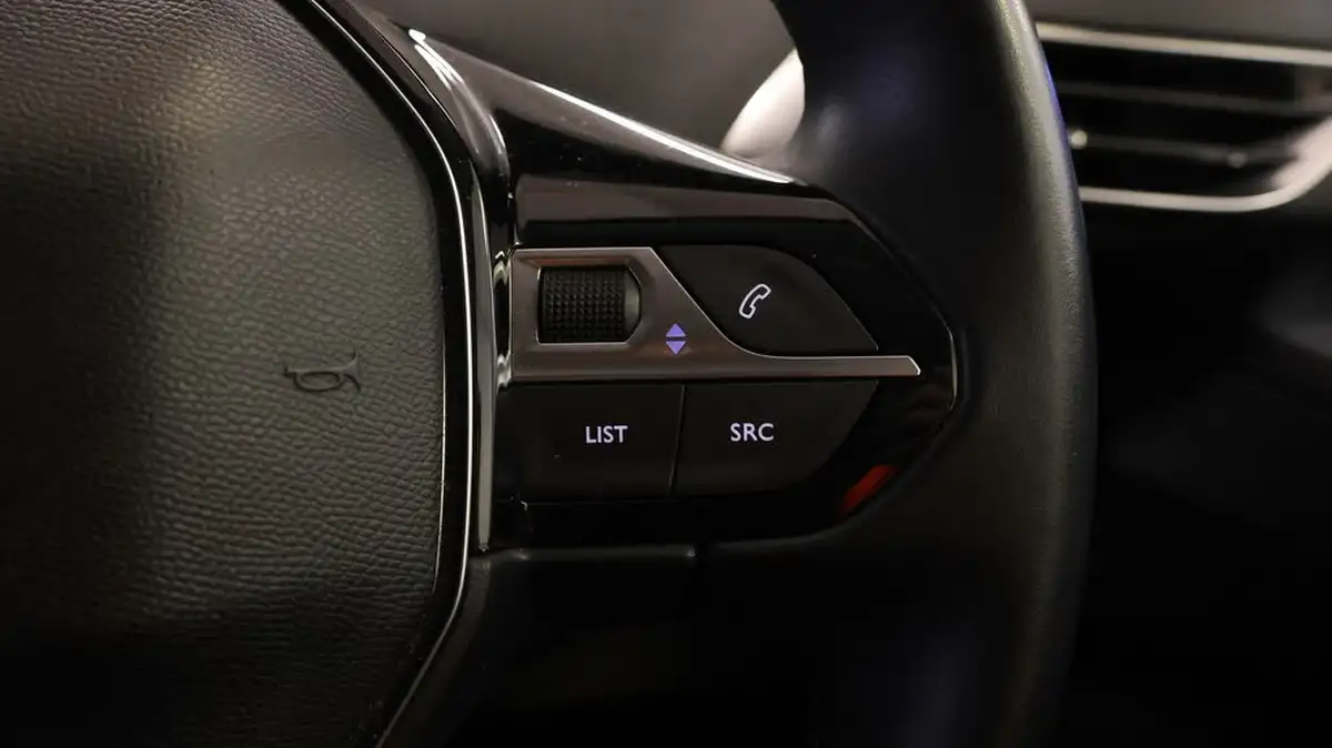 2021-peugeot-3008-suv-12-puretech-allure-premium-big-22