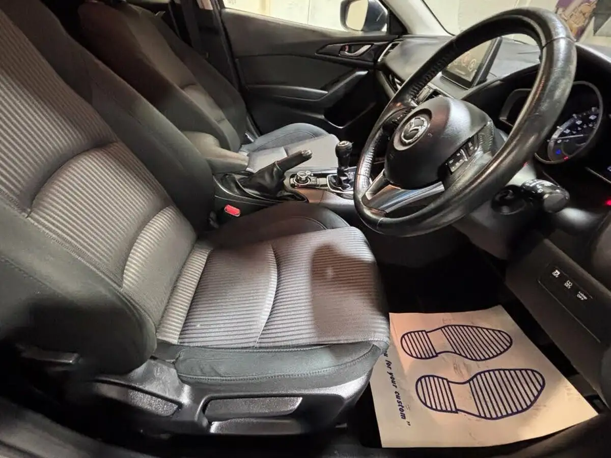2014-mazda-mazda3-20-se-l-nav-hatchback-5d-big-10