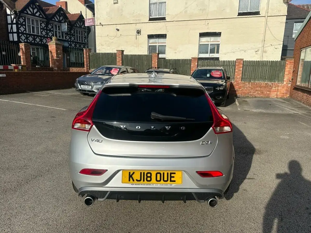 2018-volvo-v40-20td-d3-r-design-pro-big-42