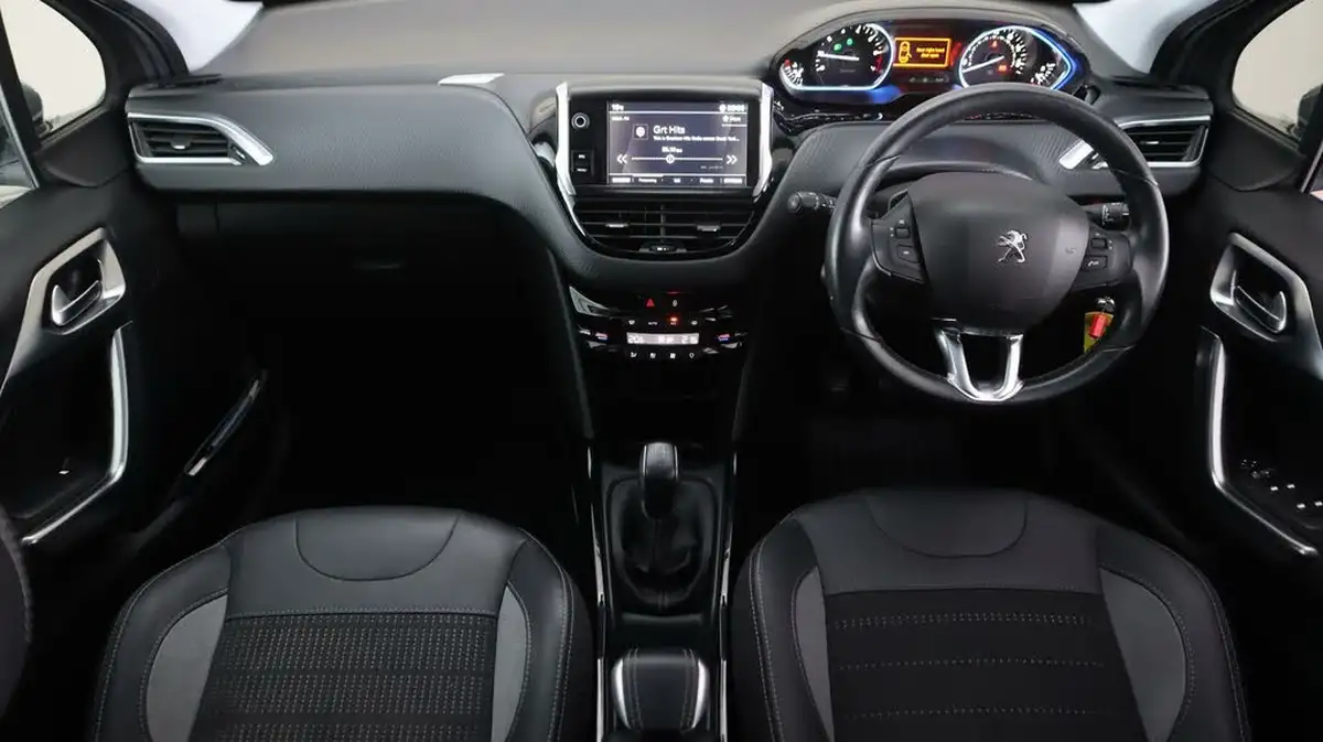2019-peugeot-2008-suv-12-puretech-allure-82bhp-big-12
