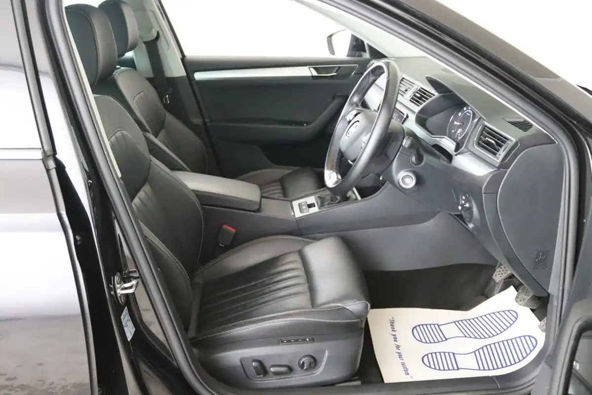 2021-skoda-superb-15-tsi-se-technology-hatchback-big-15