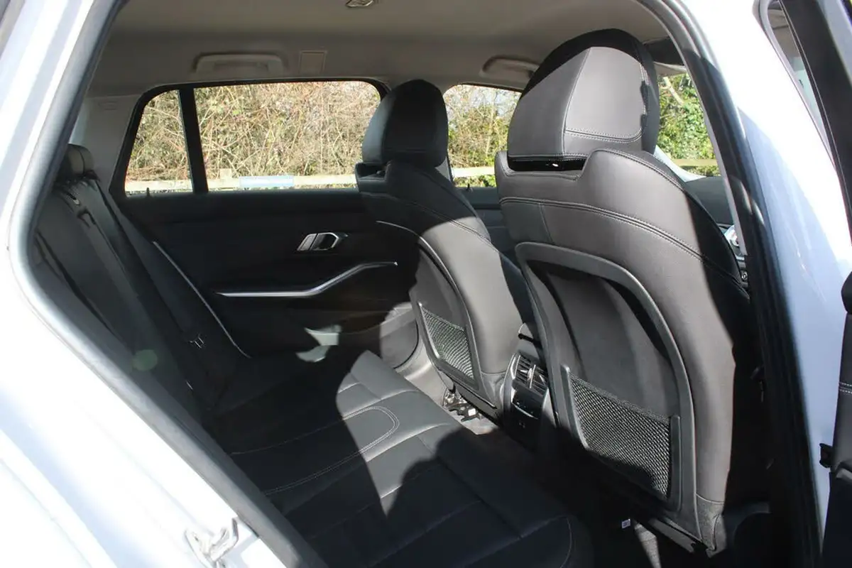 2022-bmw-3-series-20-330e-sport-pro-touring-5d-big-11