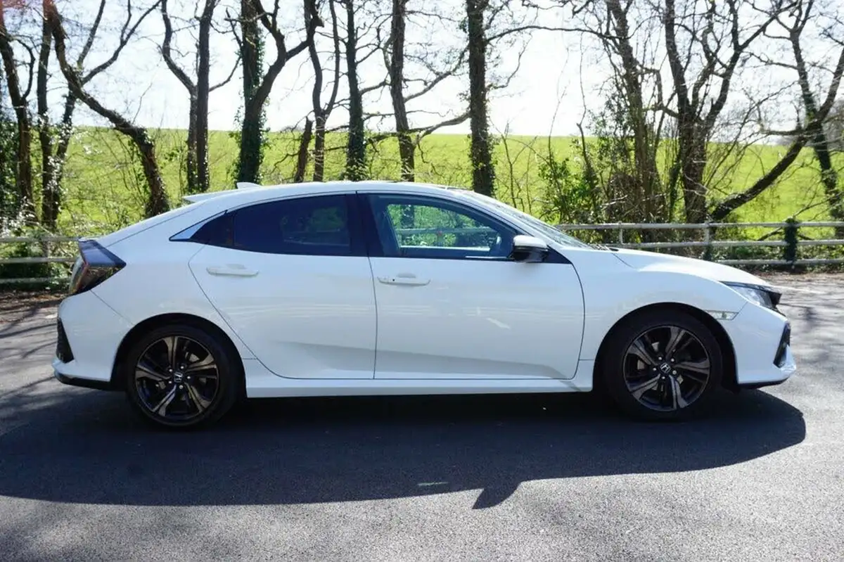 2018-honda-civic-10-vtec-turbo-ex-129ps-ss-hatchback-5d-cvt-big-13