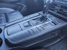 2018-porsche-macan-small-12