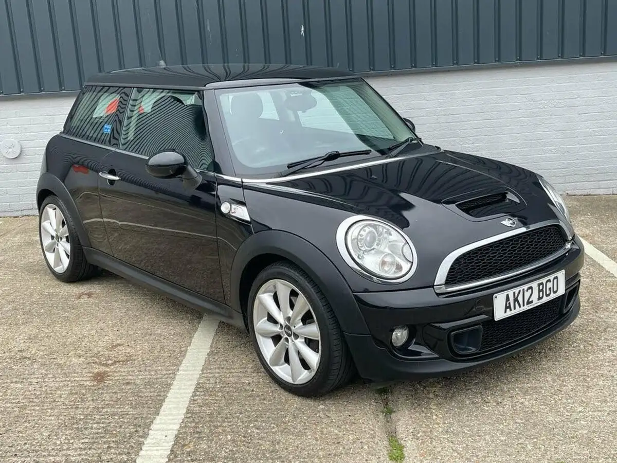 2012-mini-cooper-16-cooper-s-hatchback-3d-big-78