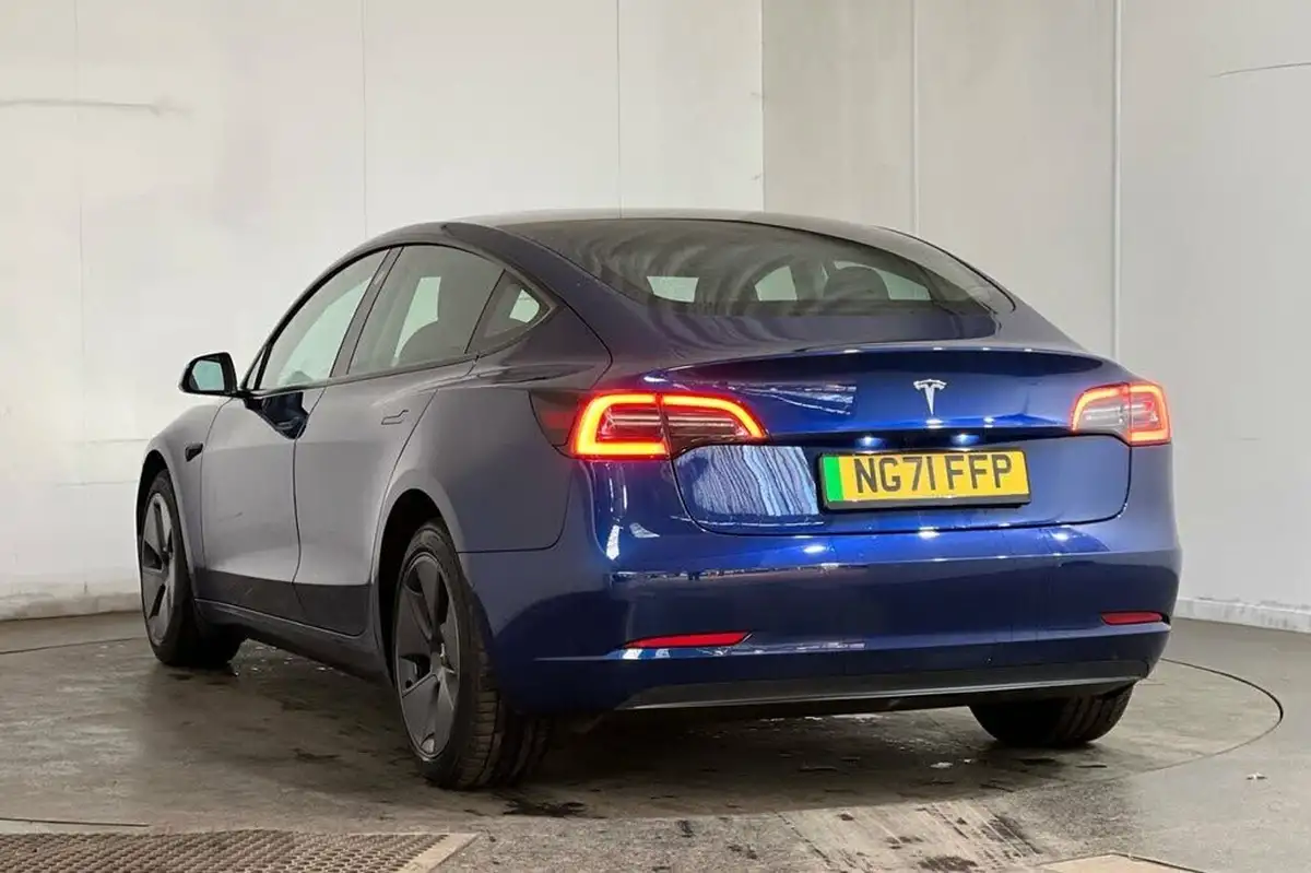 2021-tesla-model-3-e-standard-plus-big-22