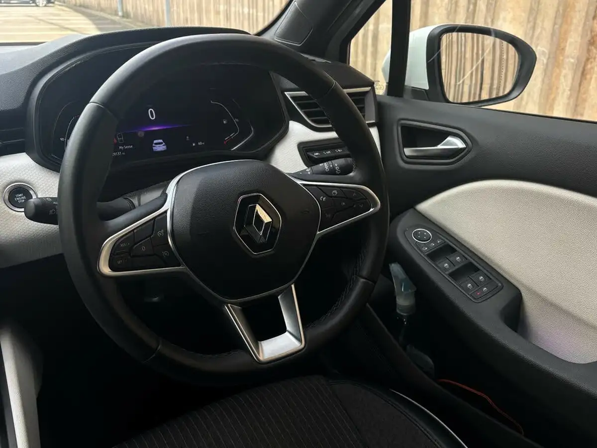 2022-renault-clio-10-tce-s-edition-big-12