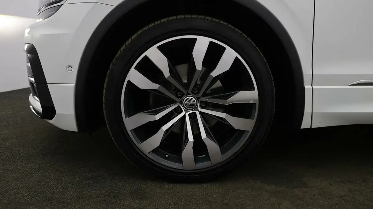 2020-volkswagen-tiguan-15-tsi-sel-big-17