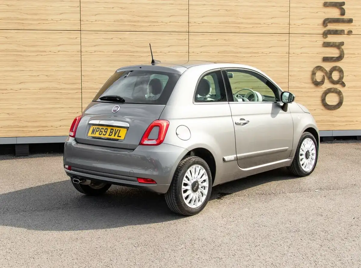 2019-fiat-500-12-lounge-big-2