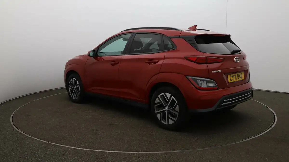 2022-hyundai-kona-e-premium-204ps-64kwh-7kw-obc-big-5