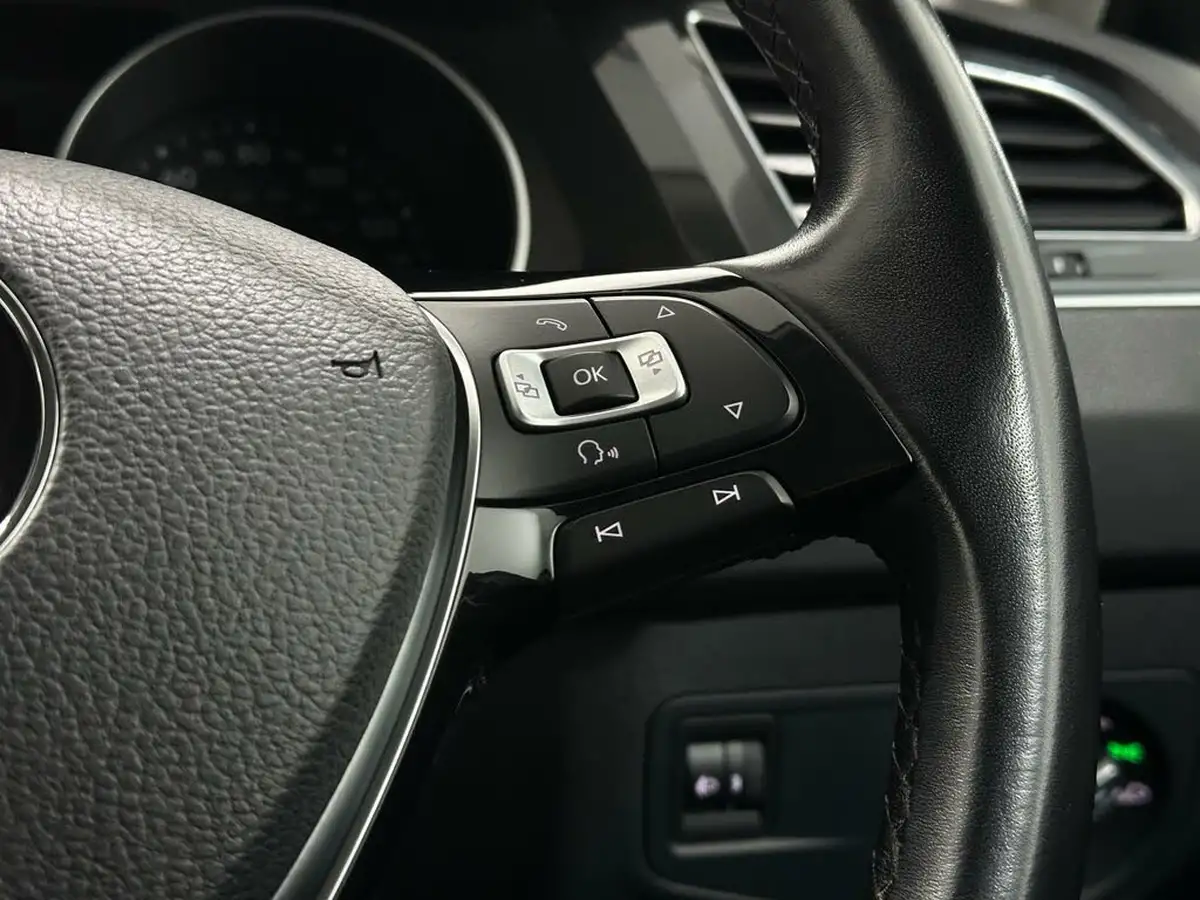 2016-volkswagen-tiguan-20tdi-se-navigation-150ps-bmt-big-13