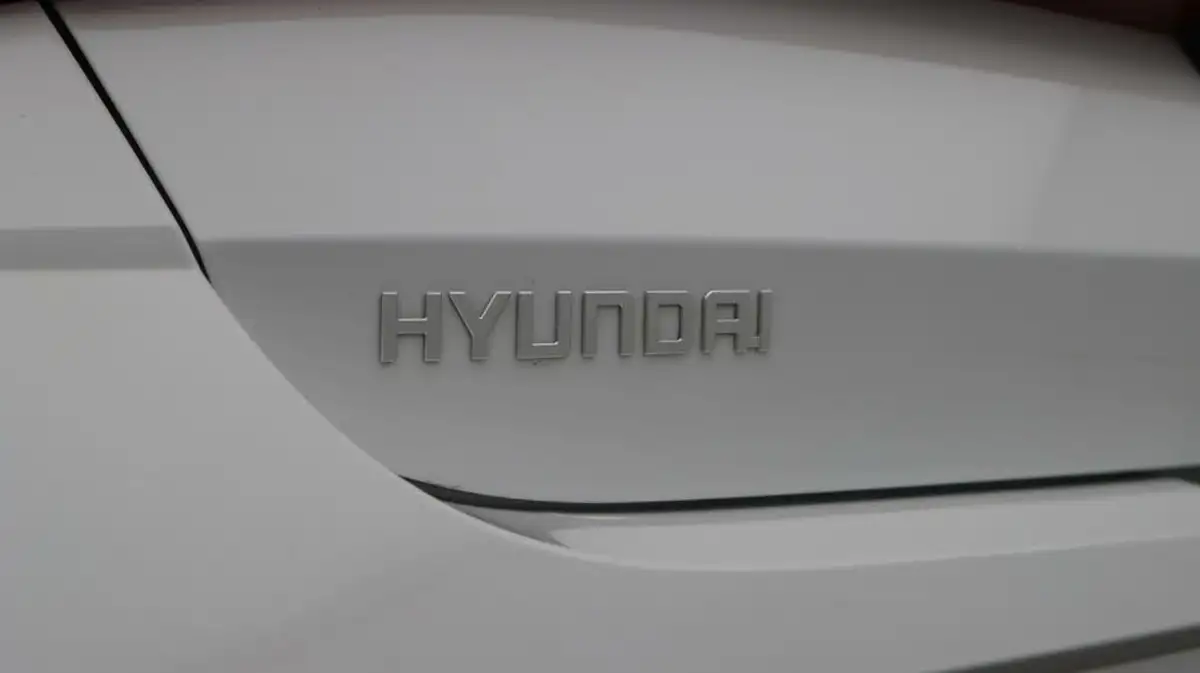 2024-hyundai-i20-10-t-gdi-advance-big-20