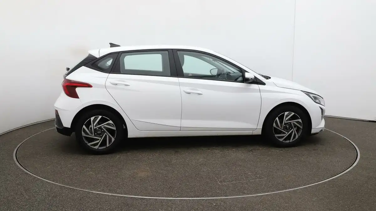 2024-hyundai-i20-10-t-gdi-advance-big-48