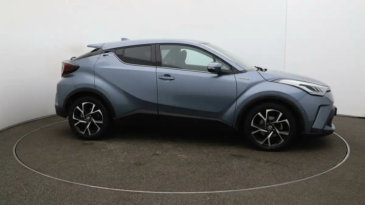2022-toyota-c-hr-18-vvt-i-design-big-47
