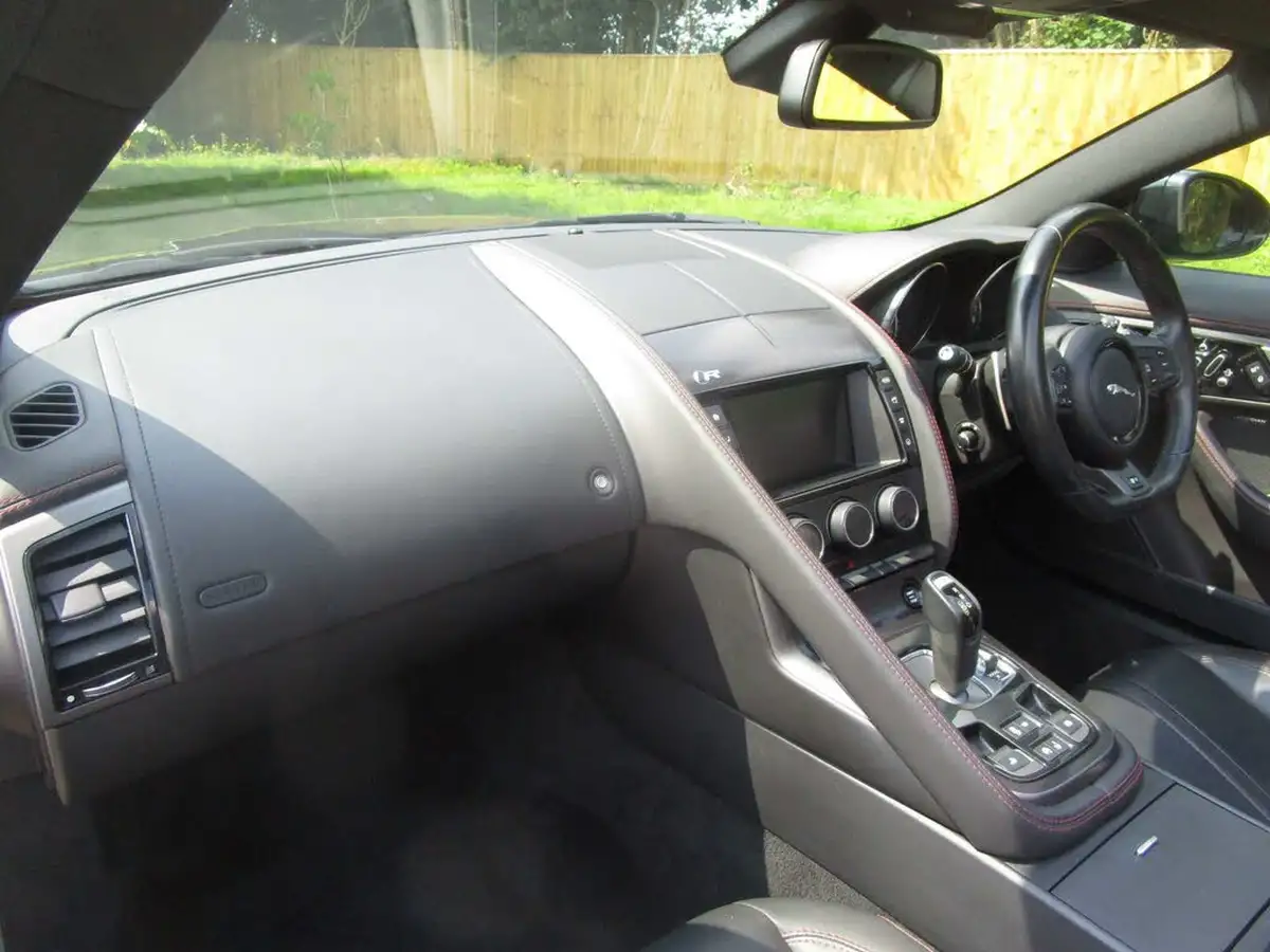 2015-jaguar-f-type-50-r-convertible-awd-big-32