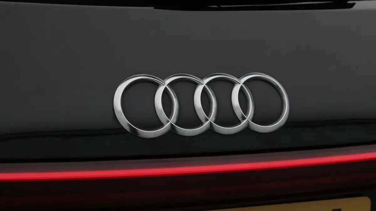 2020-audi-e-tron-50e-technik-big-22