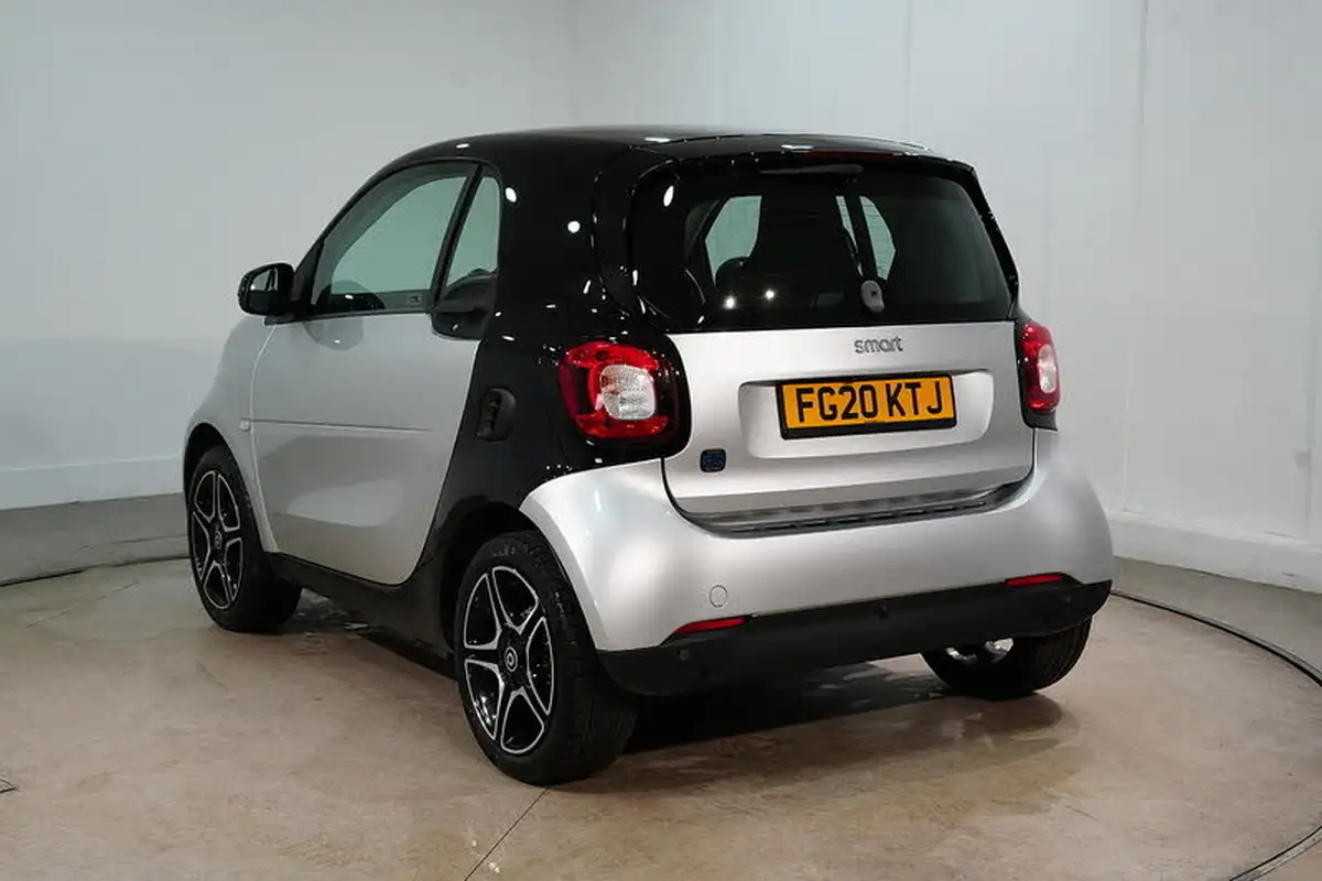 2020-smart-fortwo-eq-pulse-premium-coupe-big-8