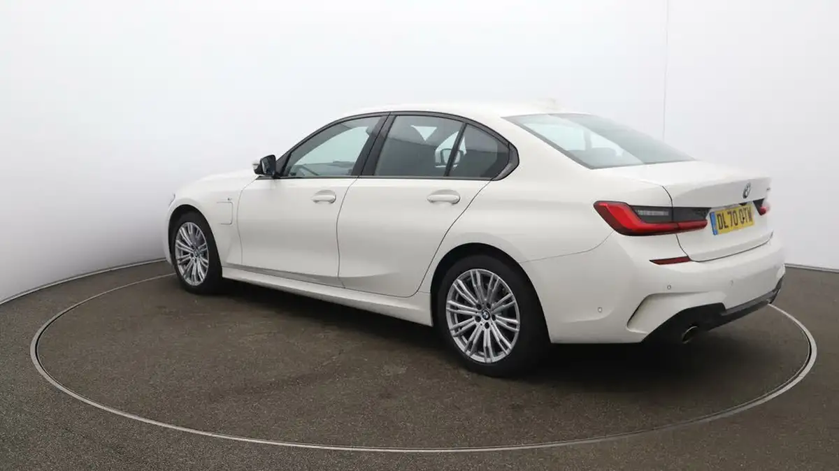 2020-bmw-3-series-20-330e-m-sport-saloon-4d-big-61