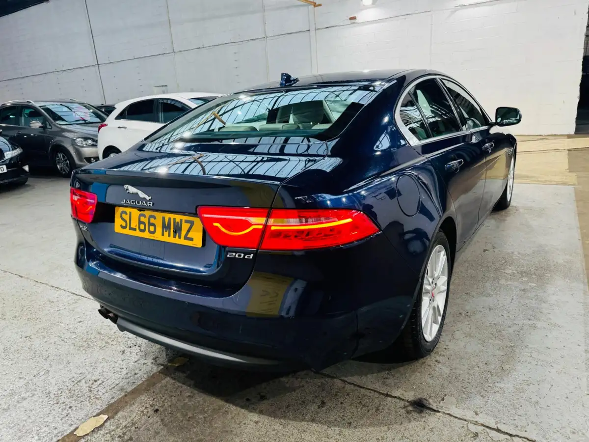 2016-jaguar-xe-20d-prestige-180ps-auto-big-4