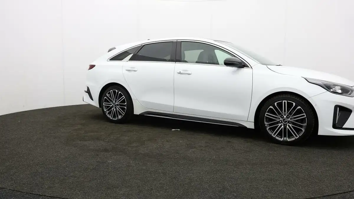 2021-kia-pro-ceed-15-t-gdi-gt-line-s-big-36