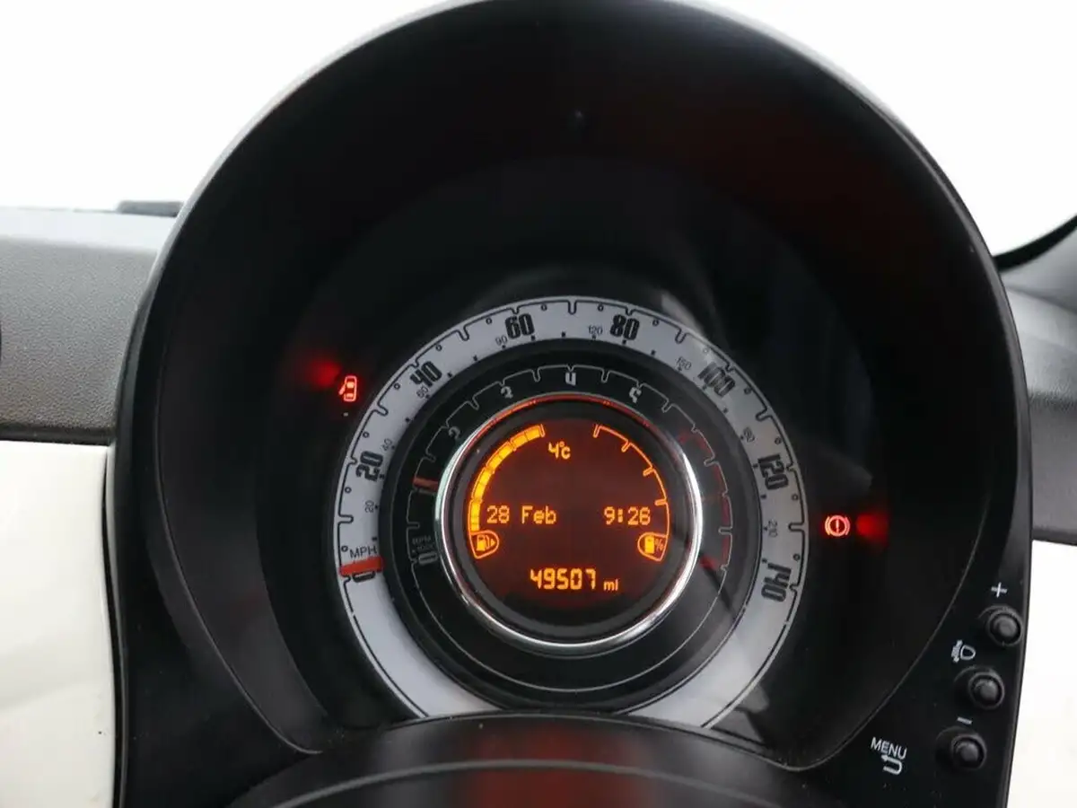 2021-fiat-500-10-lounge-big-17