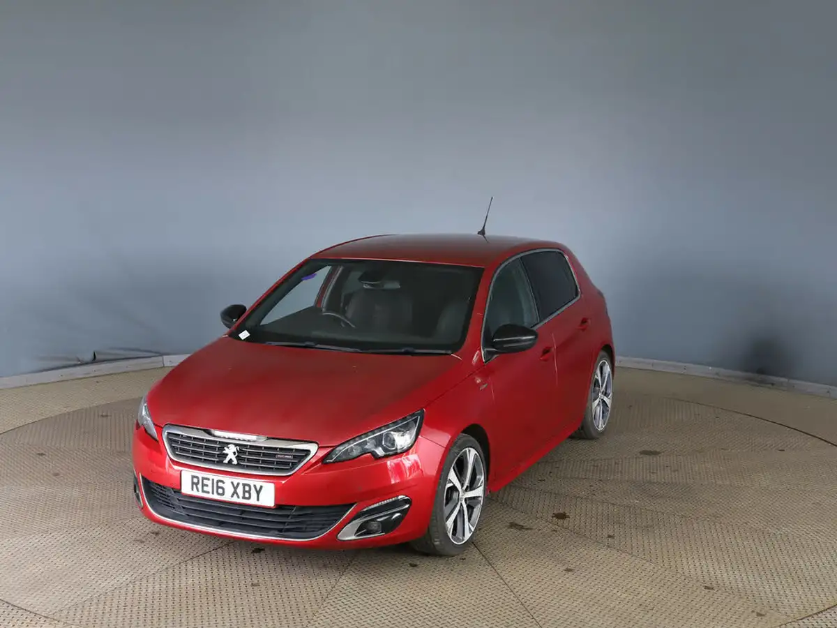 2016-peugeot-308-12-puretech-gt-line-big-3