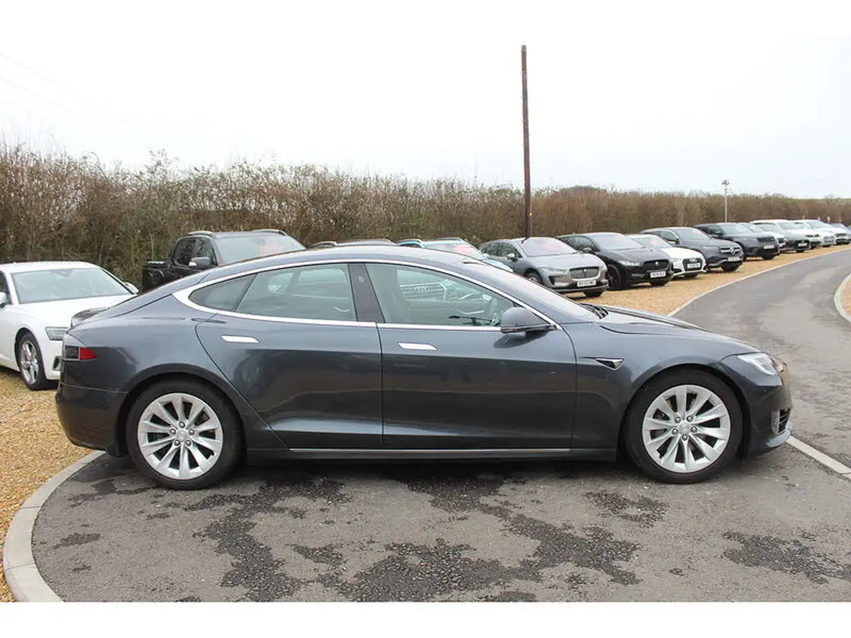 2017-tesla-model-s-e-75d-big-5