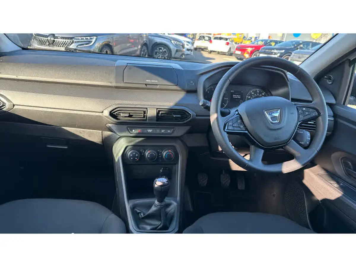 2021-dacia-sandero-10-tce-essential-90bhp-big-9