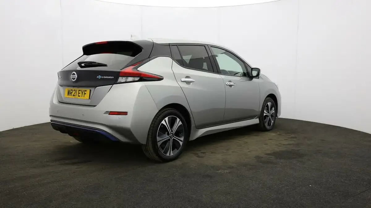 2021-nissan-leaf-e-e-n-connecta-big-6
