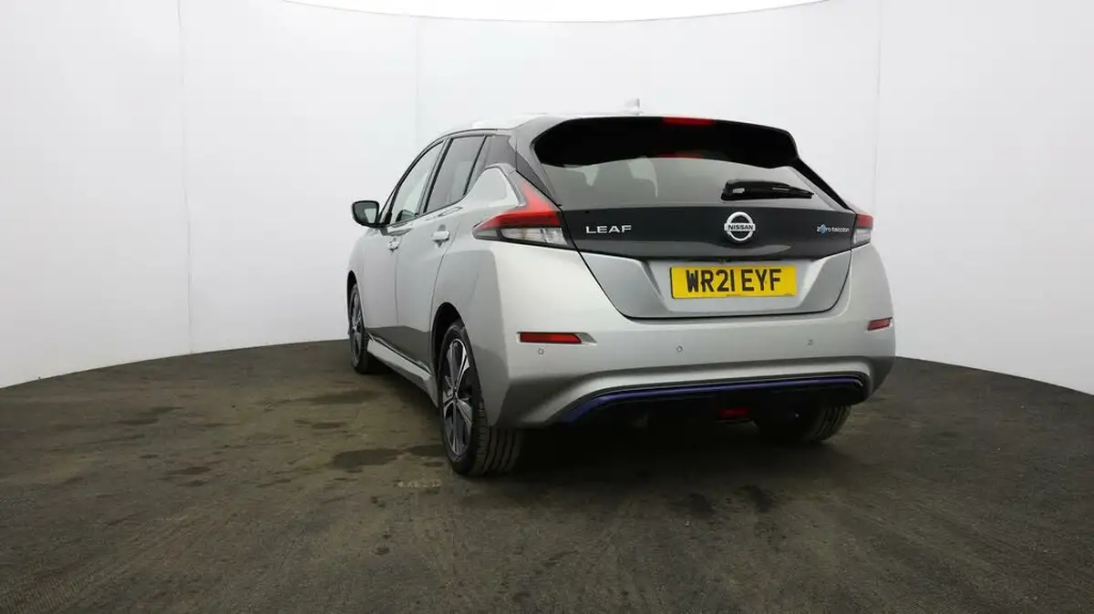 2021-nissan-leaf-e-e-n-connecta-big-24