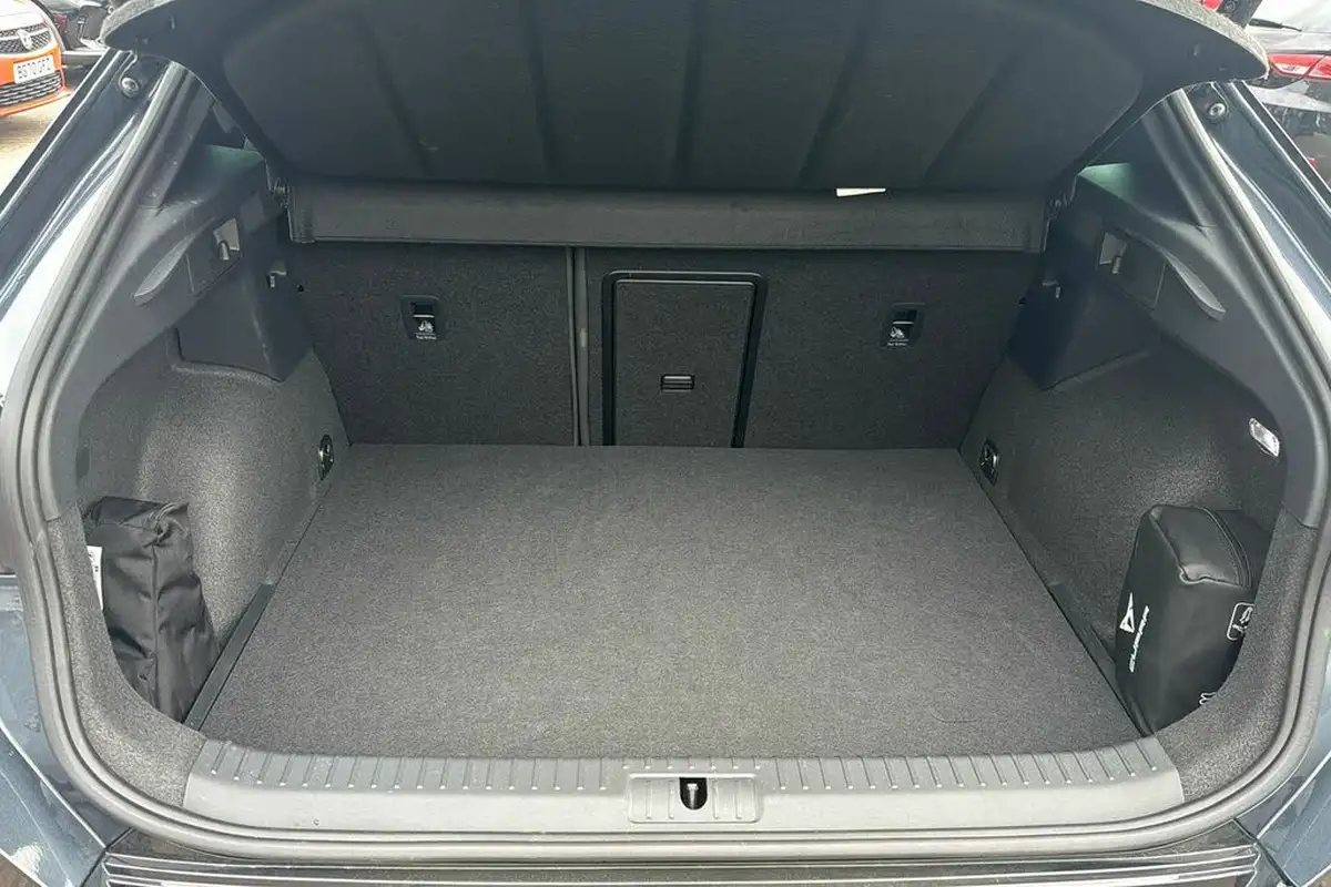2024-cupra-formentor-15-e-hybrid-vz-first-edition-big-9