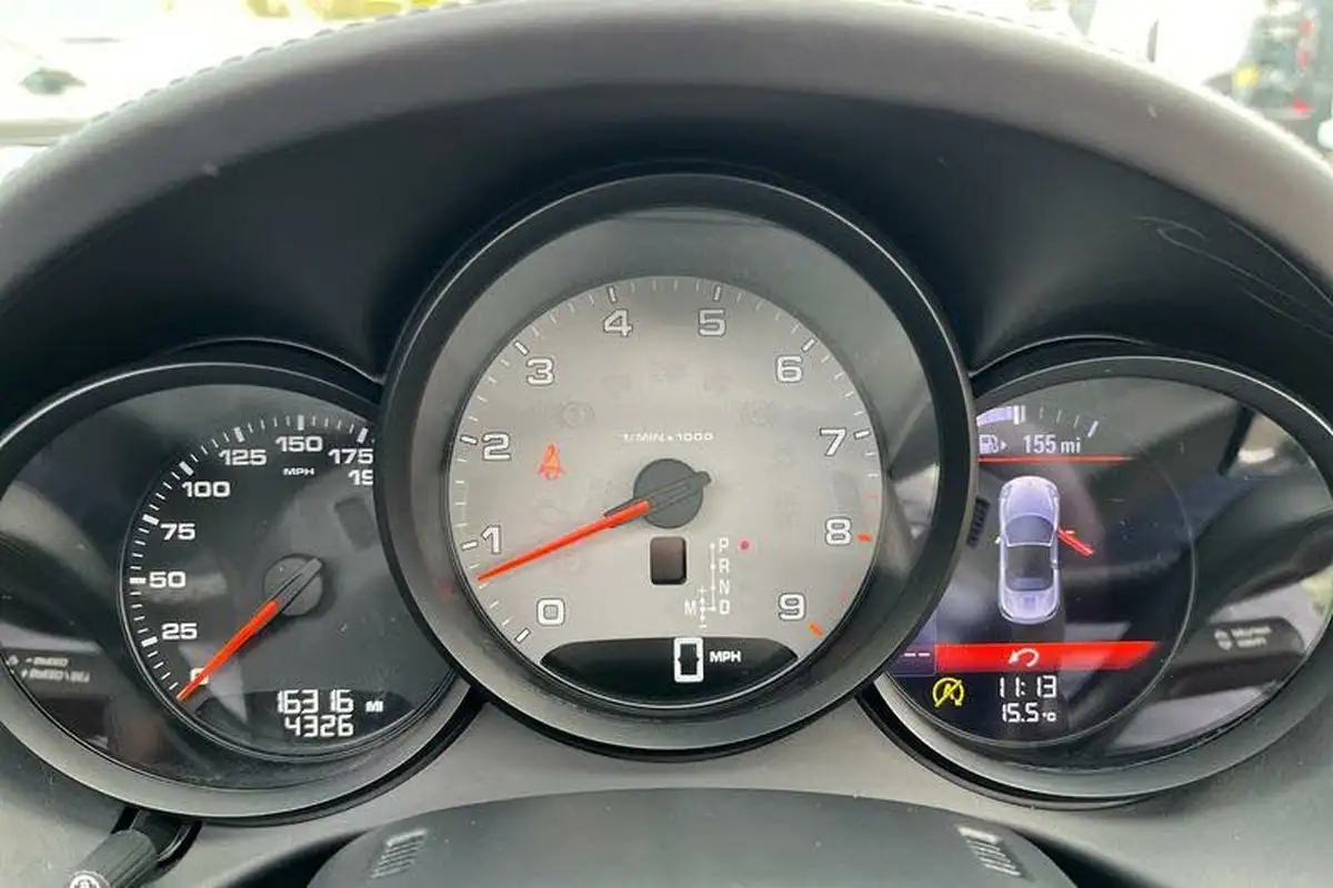 2013-porsche-boxster-s-34-pdk-big-12