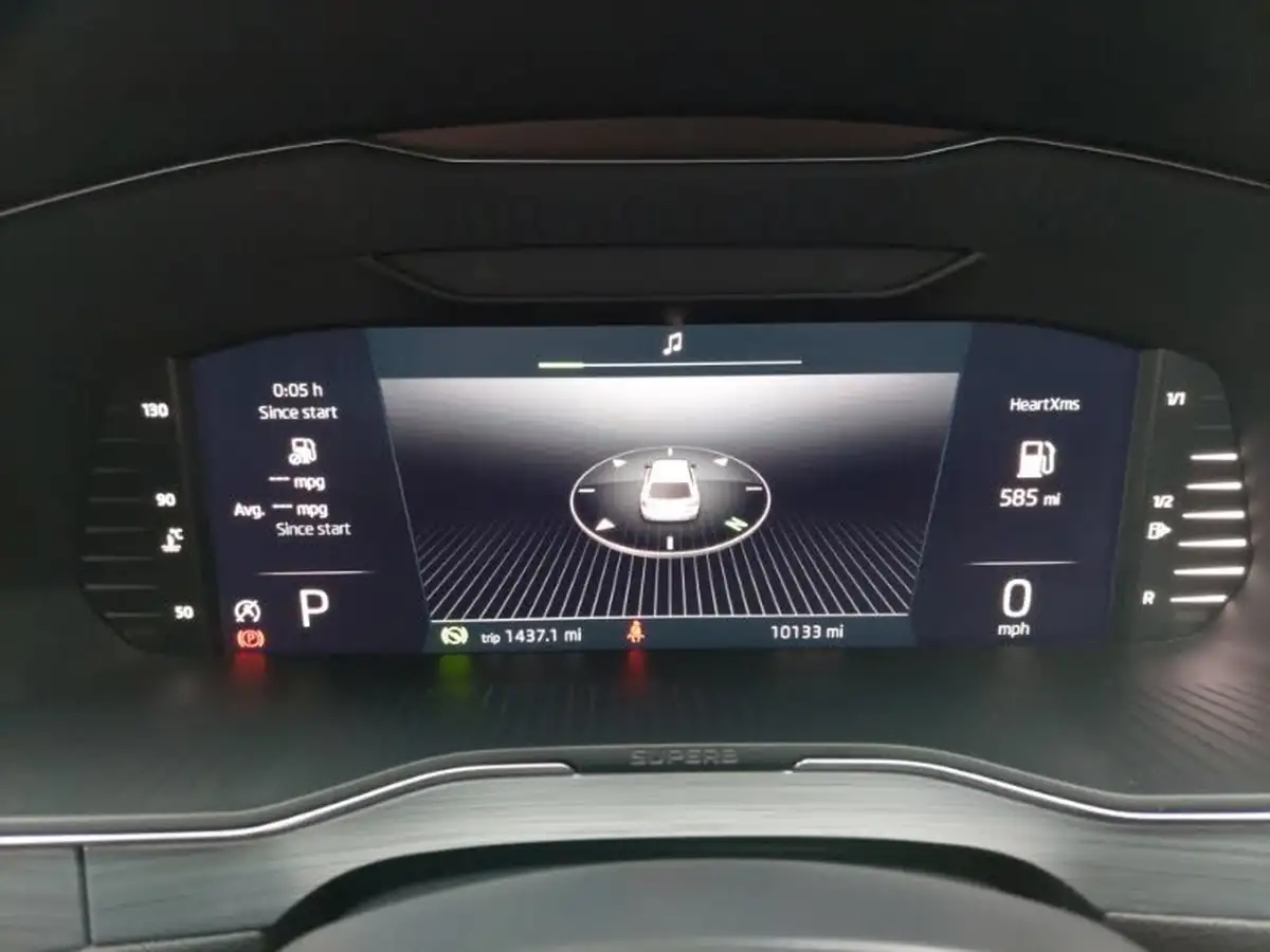 2023-skoda-superb-20tdi-se-technology-estate-dsg-big-17