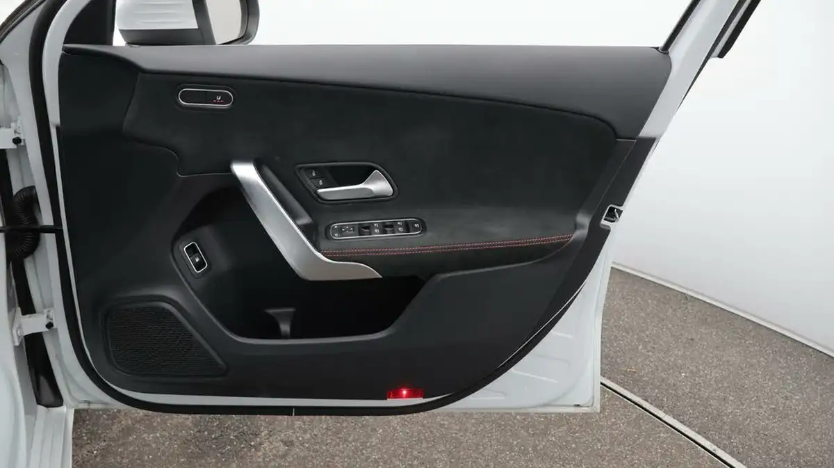 2021-mercedes-benz-a-class-13-a250e-amg-line-hatchback-5d-big-15